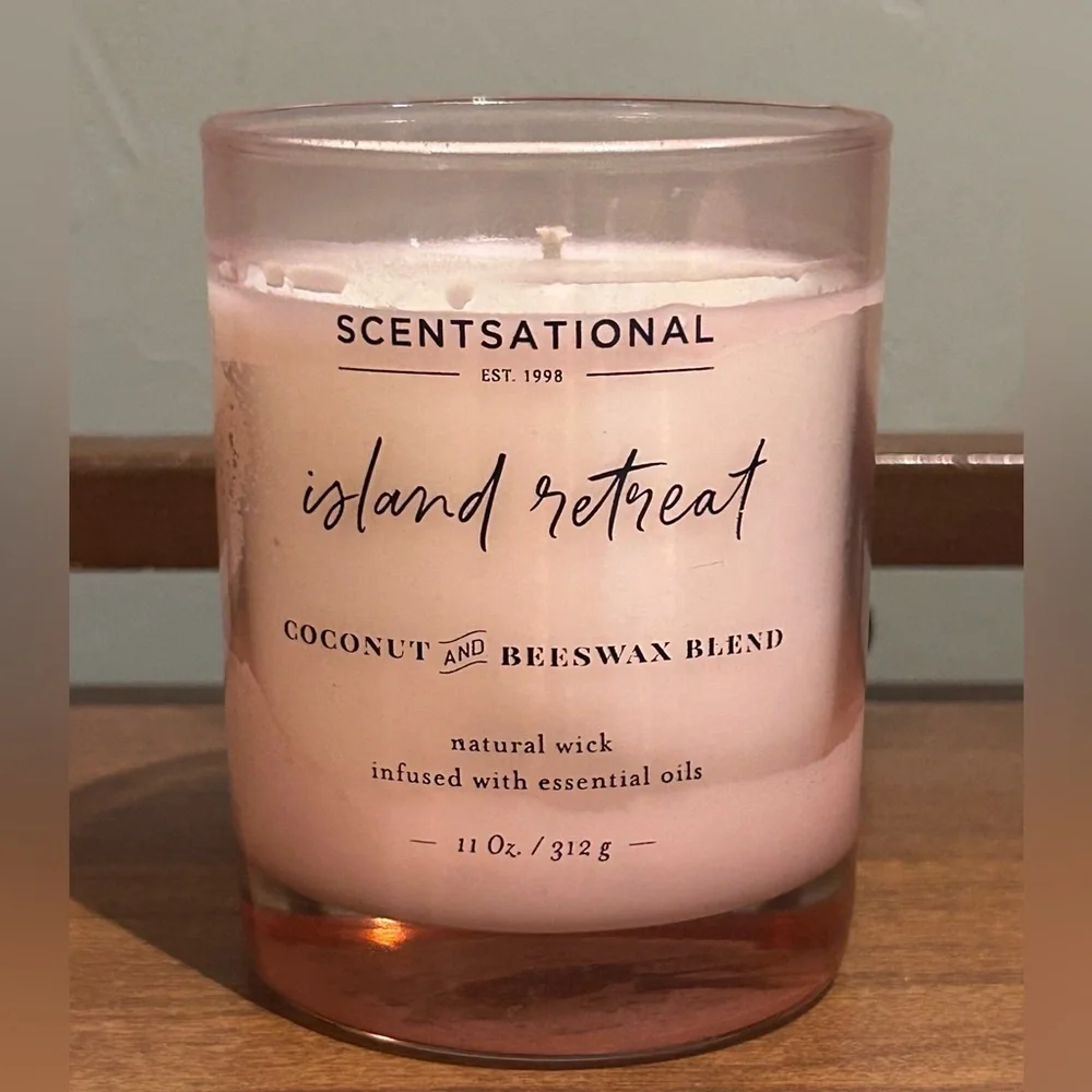 Scentsational "Island Retreat" Coconut & Beeswax Blend Luxury Scented Candle - Picture 5 of 5